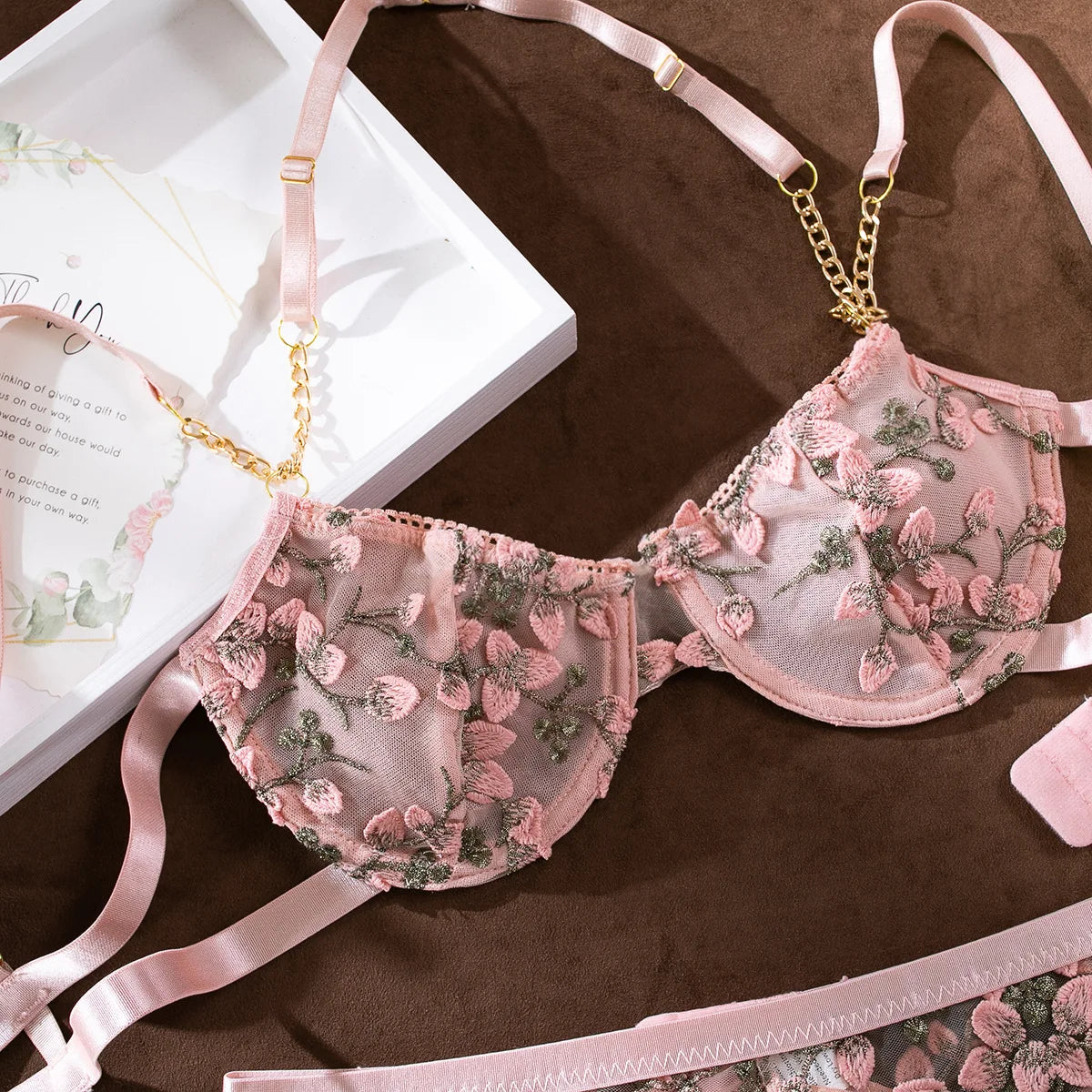 Lingerie sexy fleurie rose ensemble string porte-jarretelles Perspective