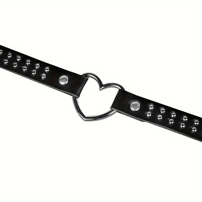 Collier punk gothique imitation cuir noir avec coeur et rivets inox