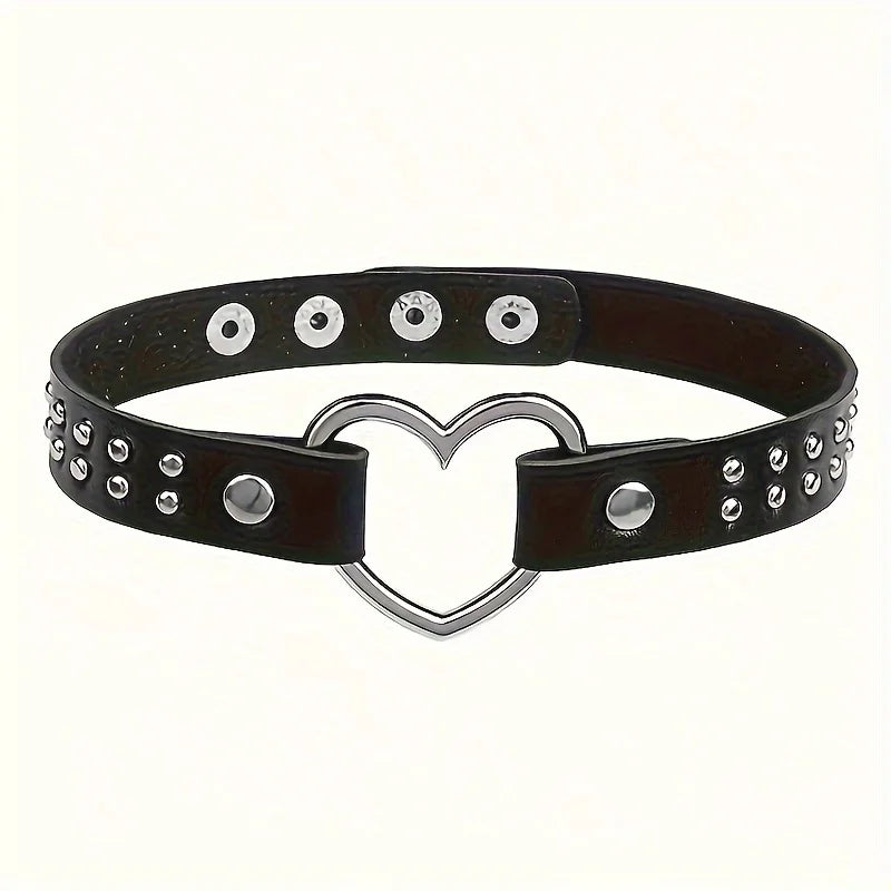 Collier punk gothique imitation cuir noir avec coeur et rivets inox