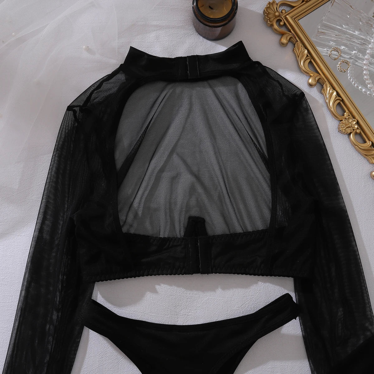 Lingerie sexy dentelle string bas ficelles crop-top transparent noir Constellation